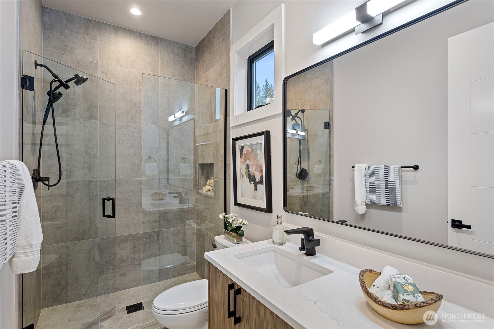 14 158th Place NE, Bellevue, WA 98008