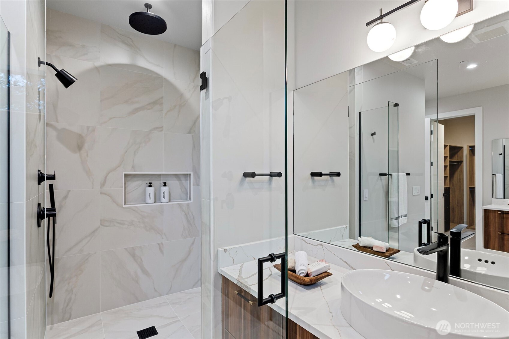 14 158th Place NE, Bellevue, WA 98008