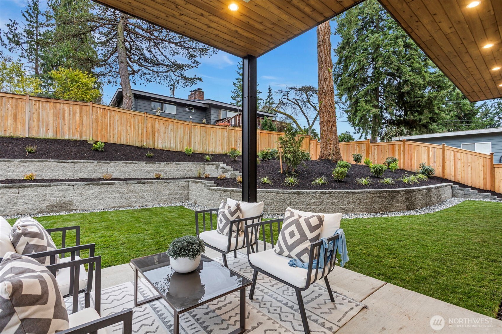 14 158th Place NE, Bellevue, WA 98008