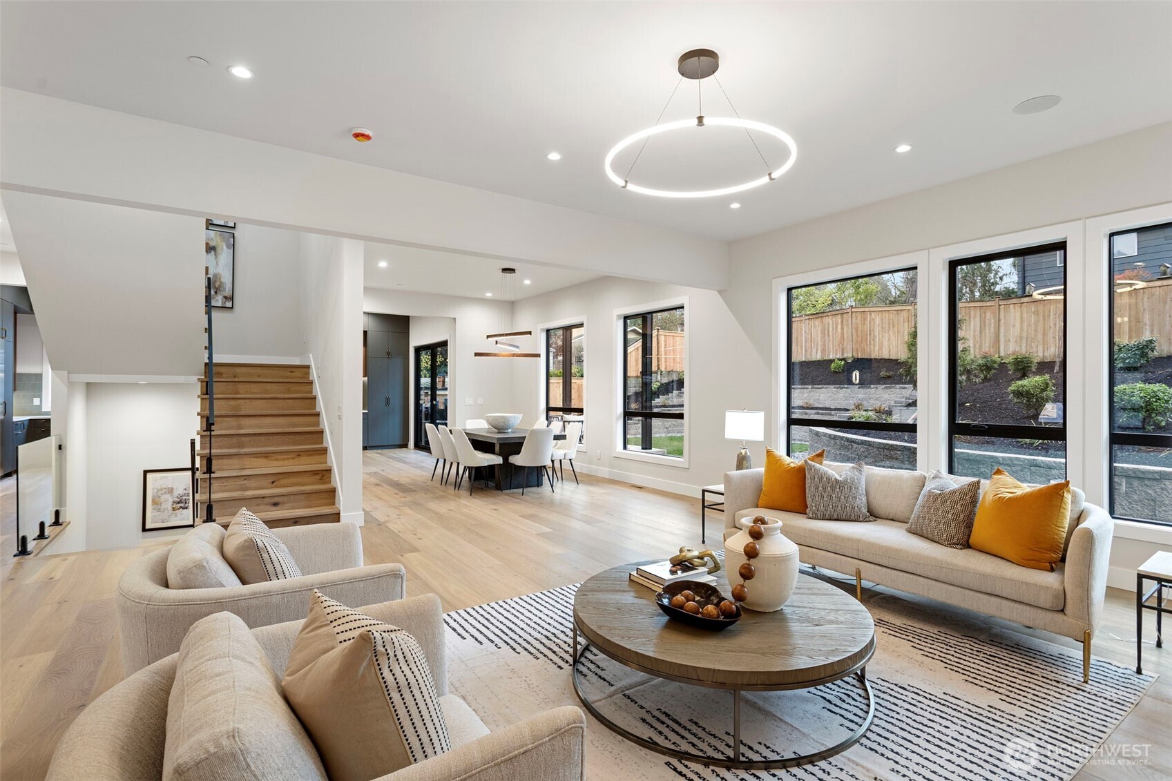 14 158th Place NE, Bellevue, WA 98008