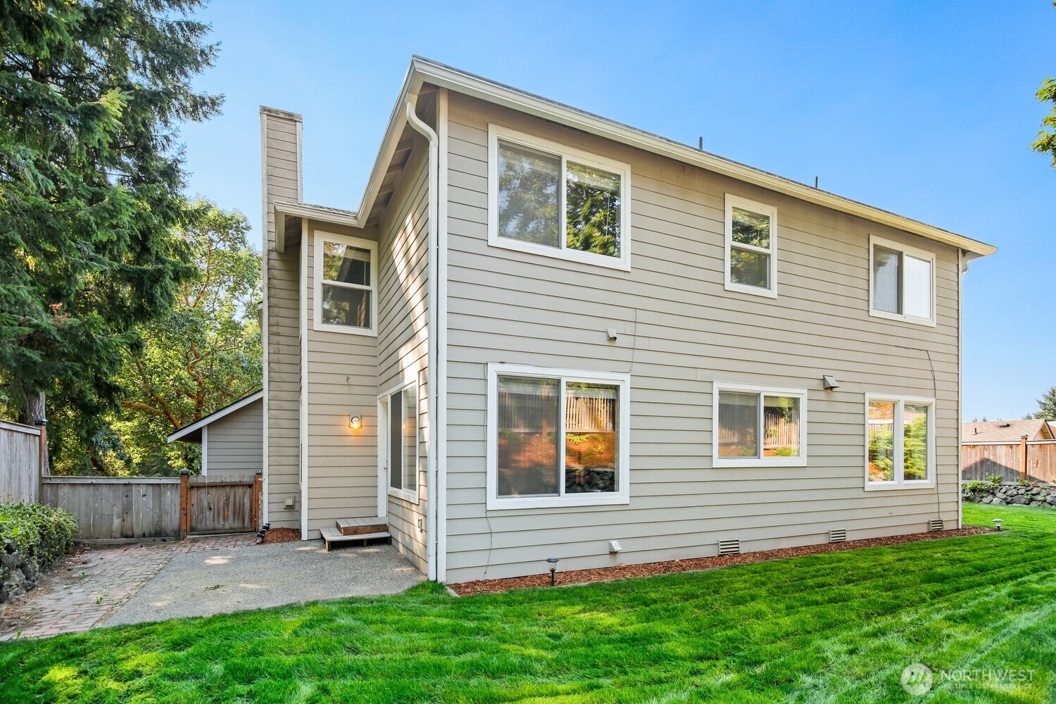 12698 Plateau Circle NW, Silverdale, WA 98383
