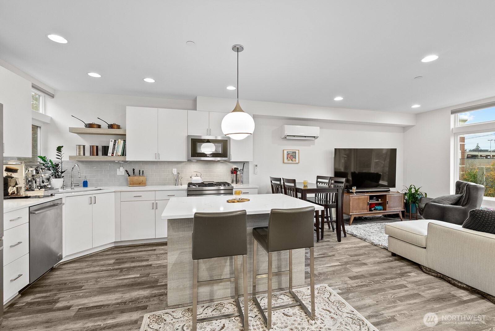 1422 E Cherry St , Seattle, WA 98122