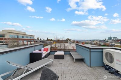 1422 E Cherry St , Seattle, WA 98122 - Photo 25