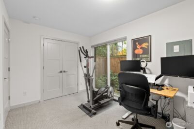 1422 E Cherry St , Seattle, WA 98122 - Photo 7