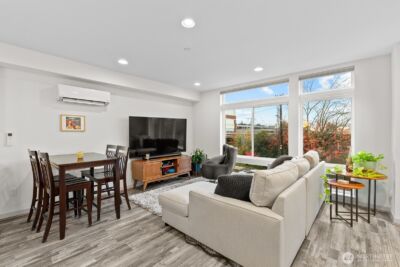 1422 E Cherry St , Seattle, WA 98122 - Photo 9