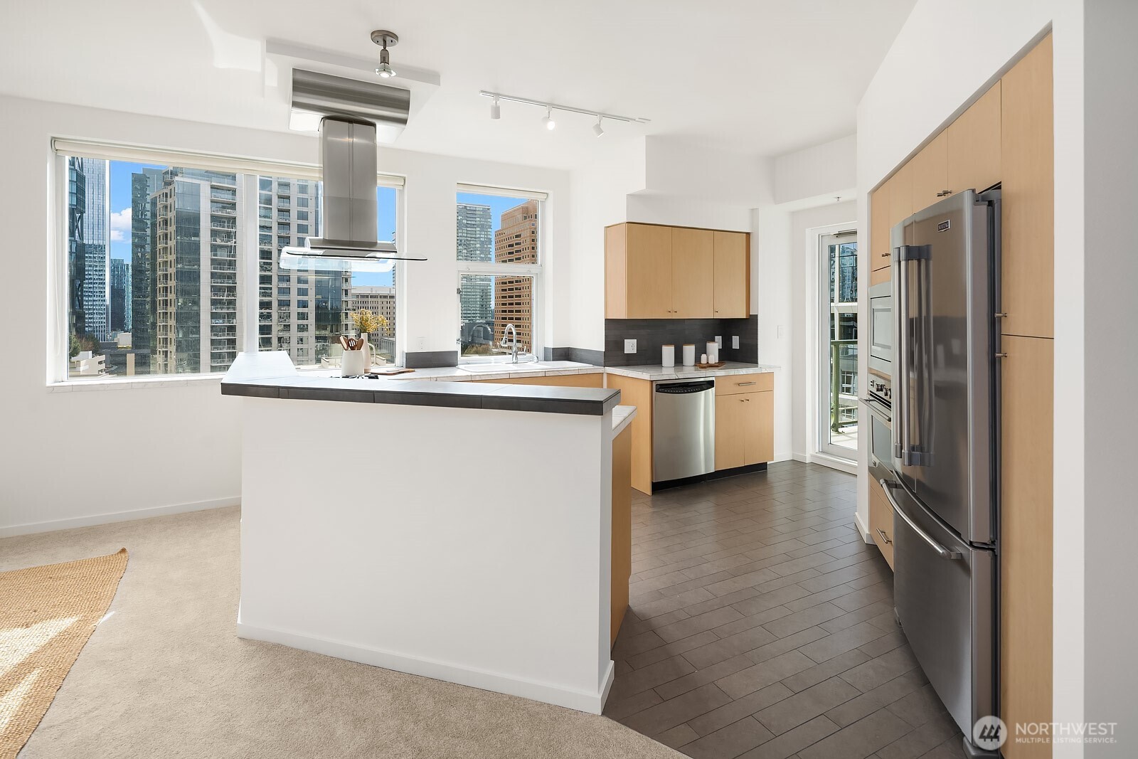 1100 106th Avenue NE #1002, Bellevue, WA 98004