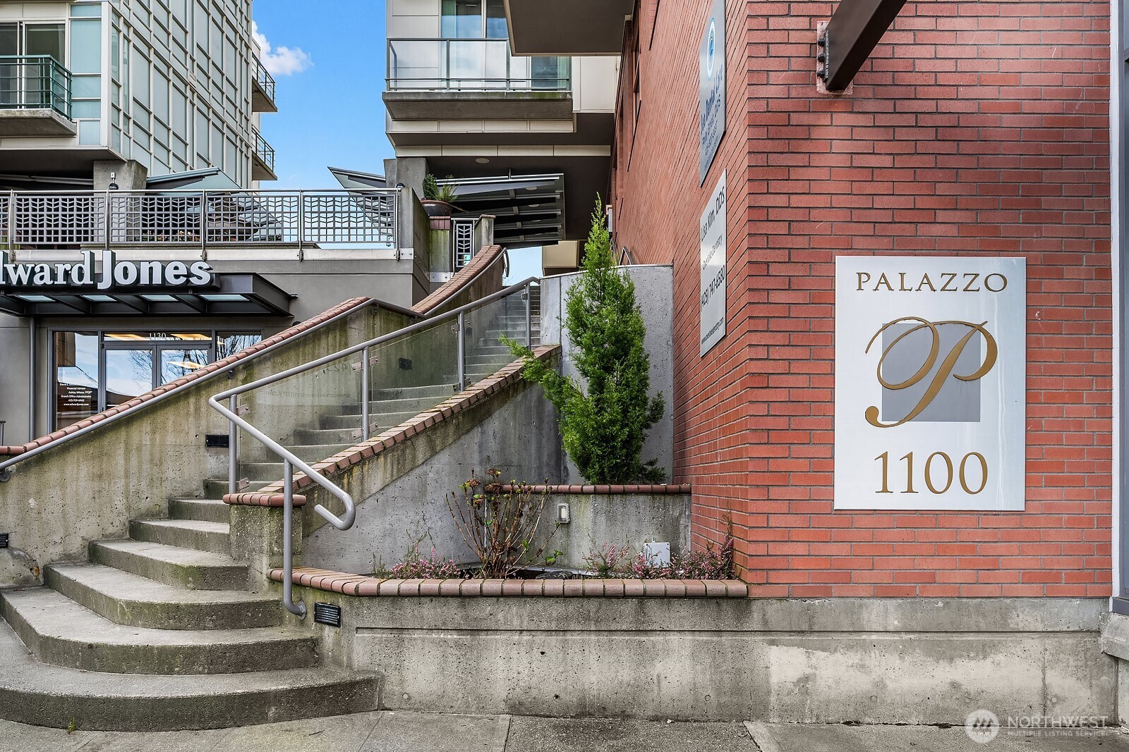 1100 106th Avenue NE #1002, Bellevue, WA 98004