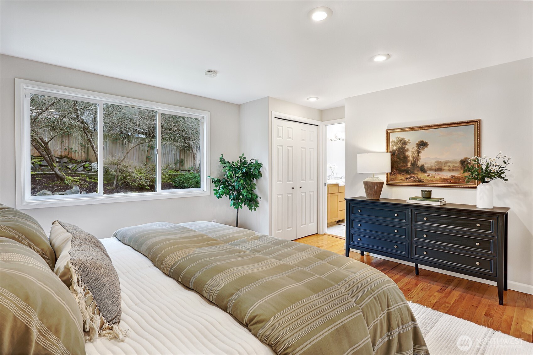 14627 SE Newport Way , Bellevue, WA 98006