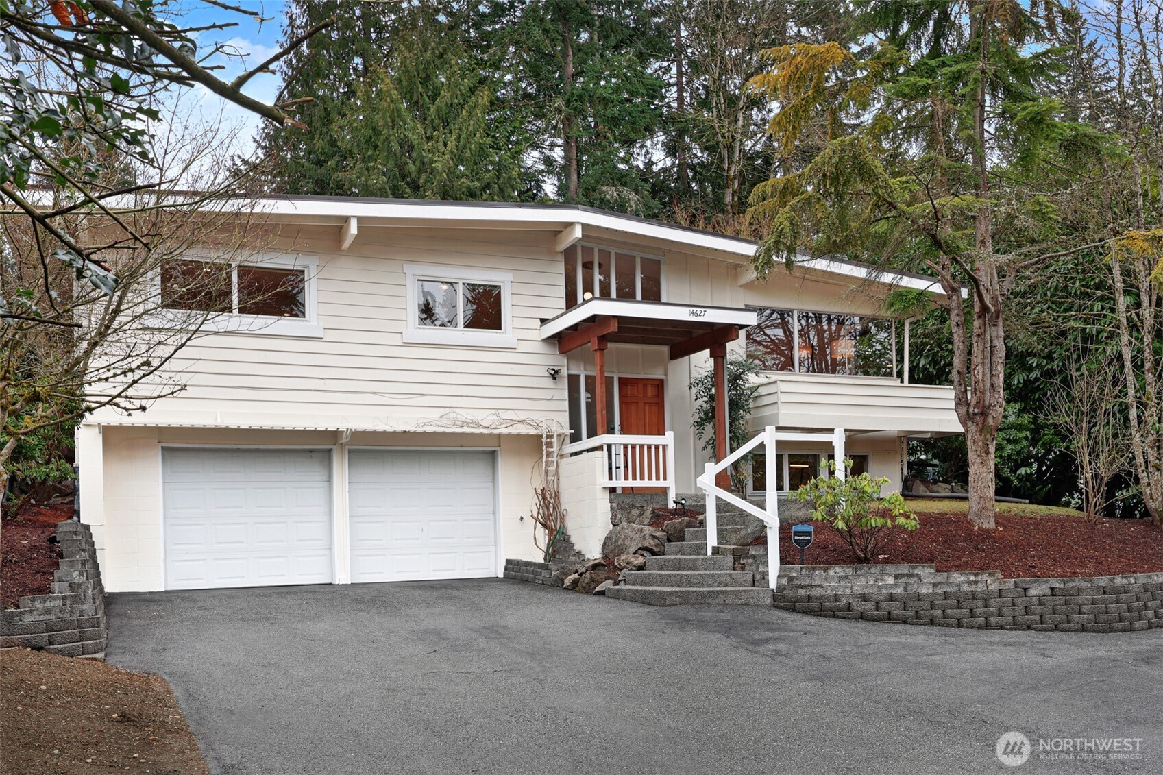 14627 SE Newport Way , Bellevue, WA 98006