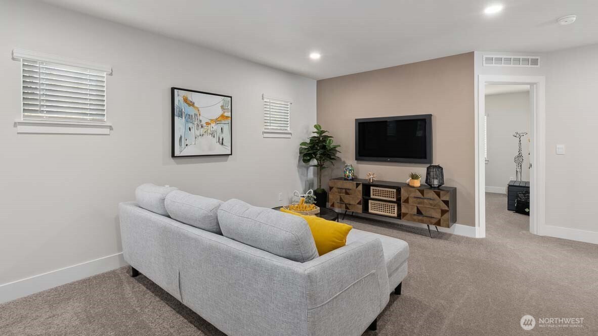 3823 194th Lane SE, Bothell, WA 98012