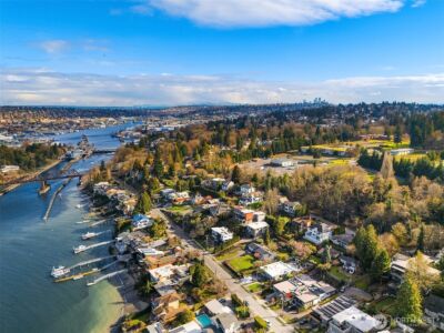 3743 W Commodore Way , Seattle, WA 98199 - Photo 2