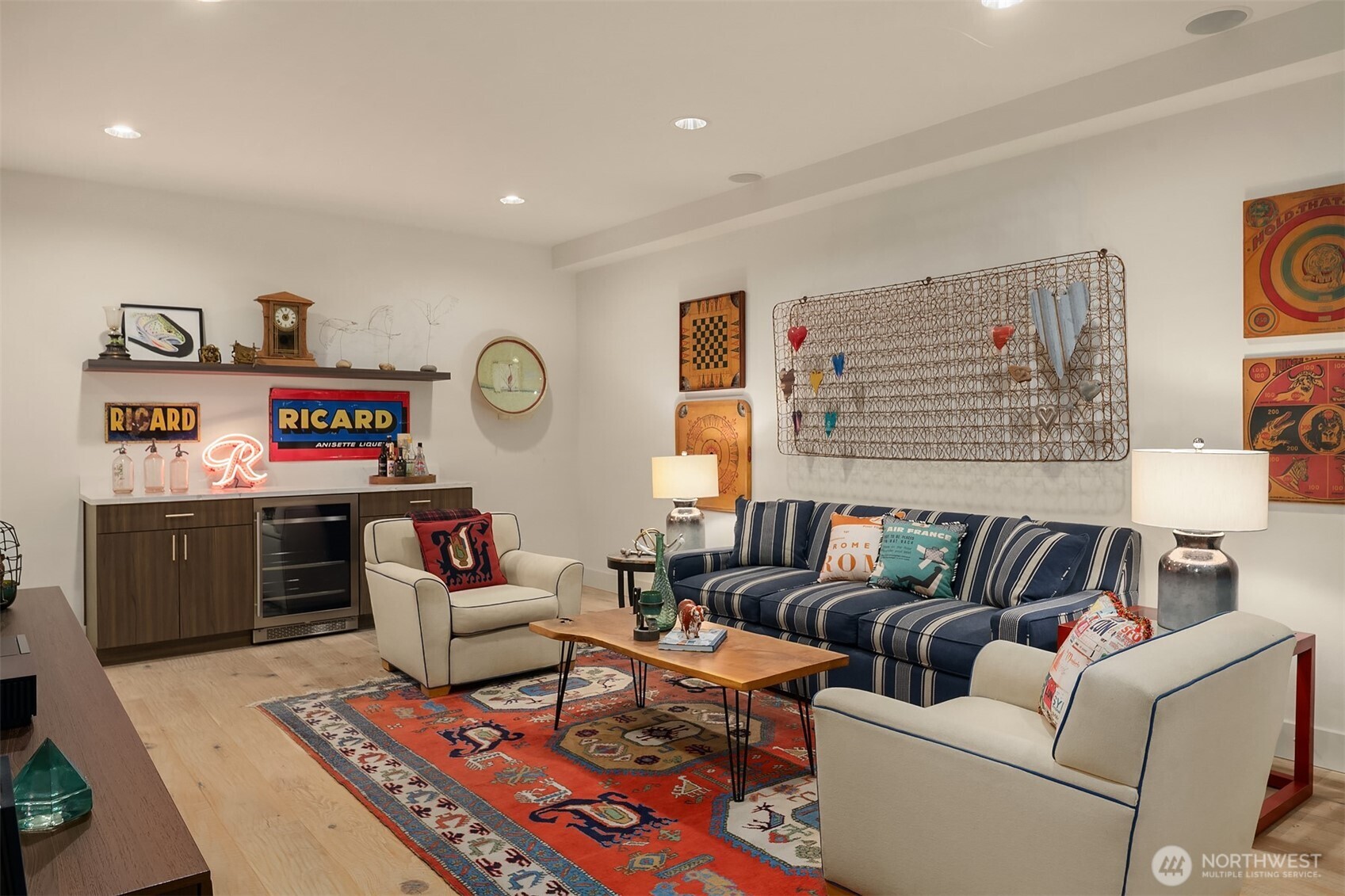 3743 W Commodore Way , Seattle, WA 98199