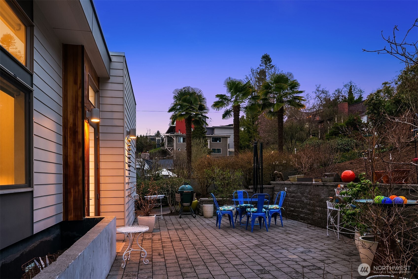 3743 W Commodore Way , Seattle, WA 98199