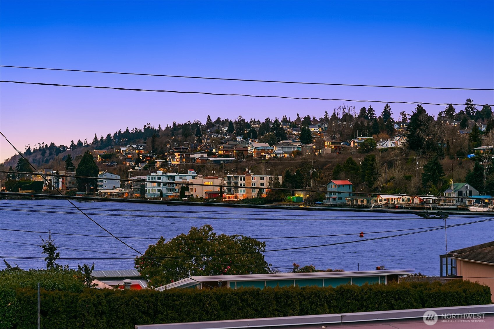 3743 W Commodore Way , Seattle, WA 98199