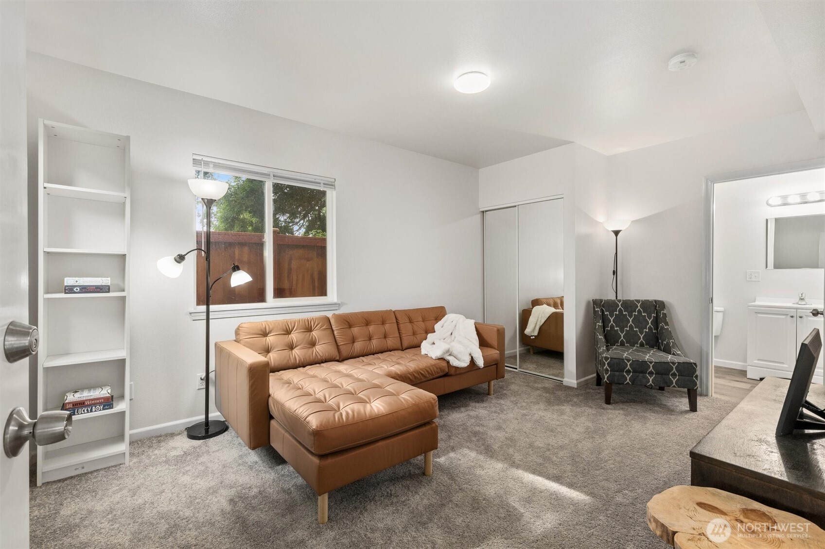 7023 16th Avenue SW, Seattle, WA 98106