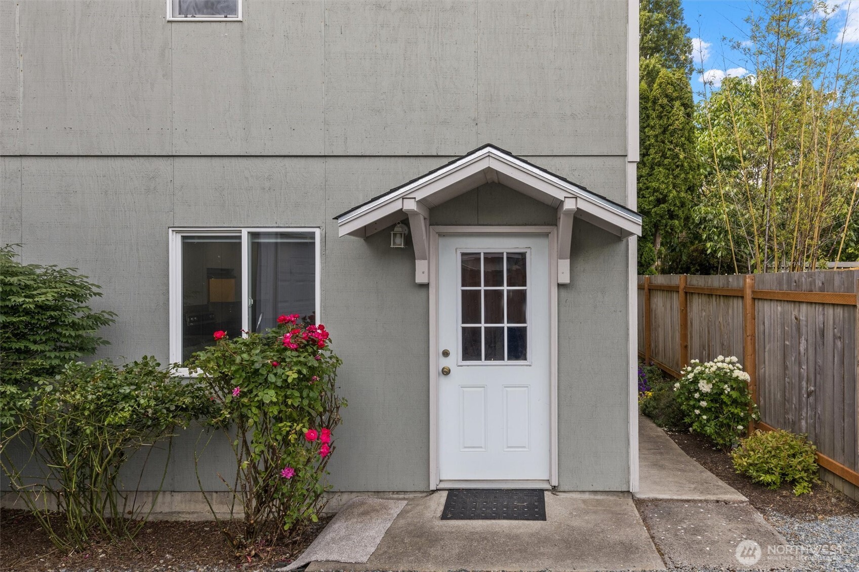 7023 16th Avenue SW, Seattle, WA 98106