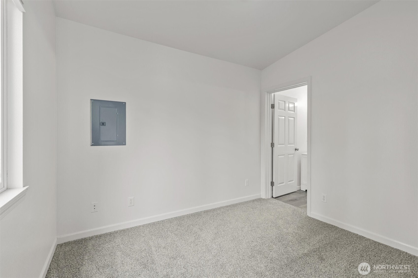 7023 16th Avenue SW, Seattle, WA 98106