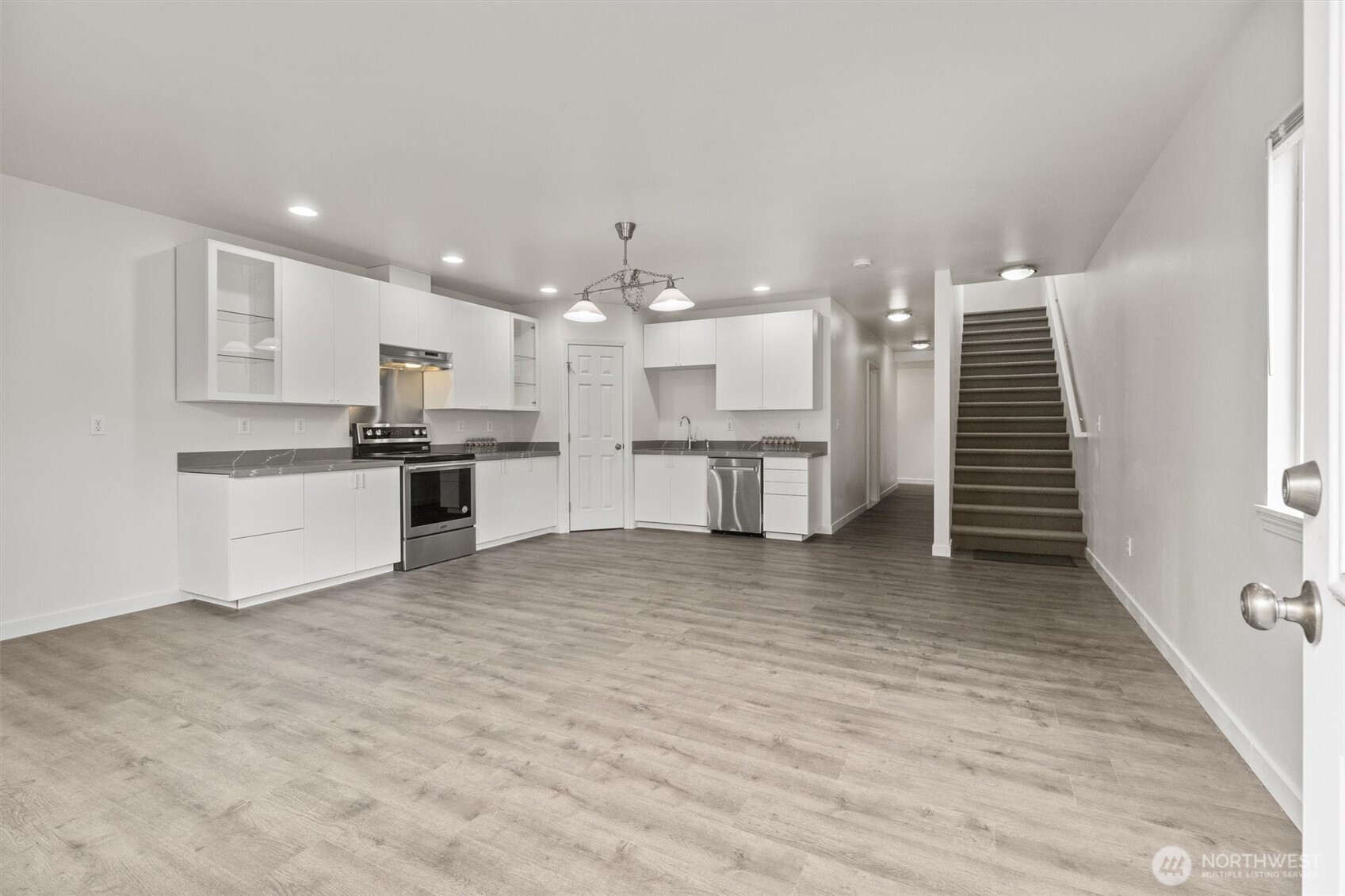 7023 16th Avenue SW, Seattle, WA 98106