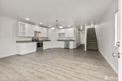 7023 16th Avenue SW, Seattle, WA 98106 - Photo 5