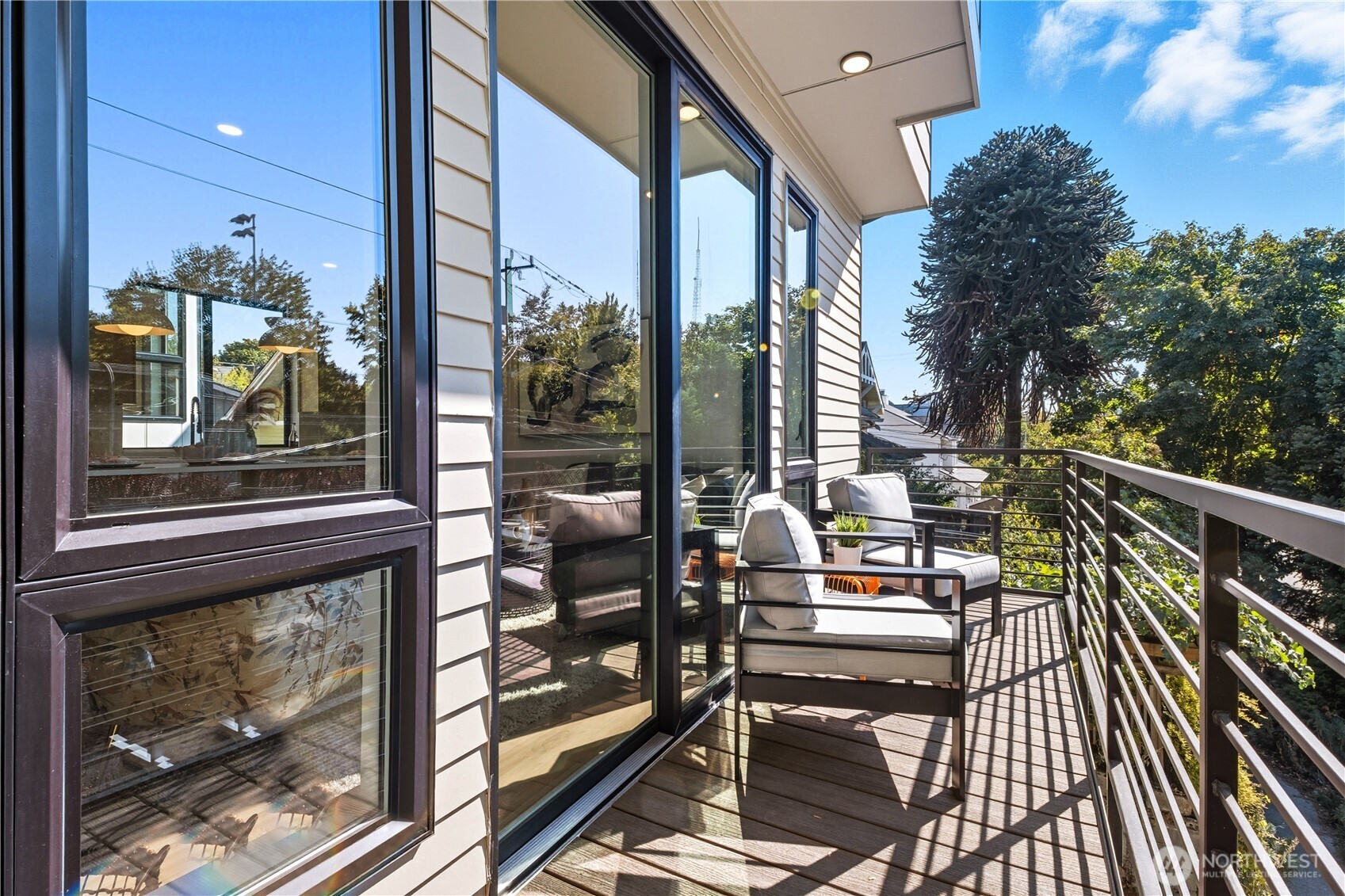 220 21st Avenue E, Seattle, WA 98112