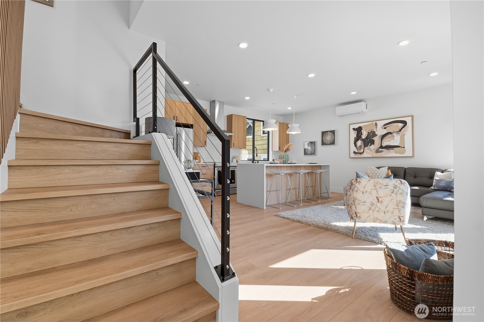 220 21st Avenue E, Seattle, WA 98112