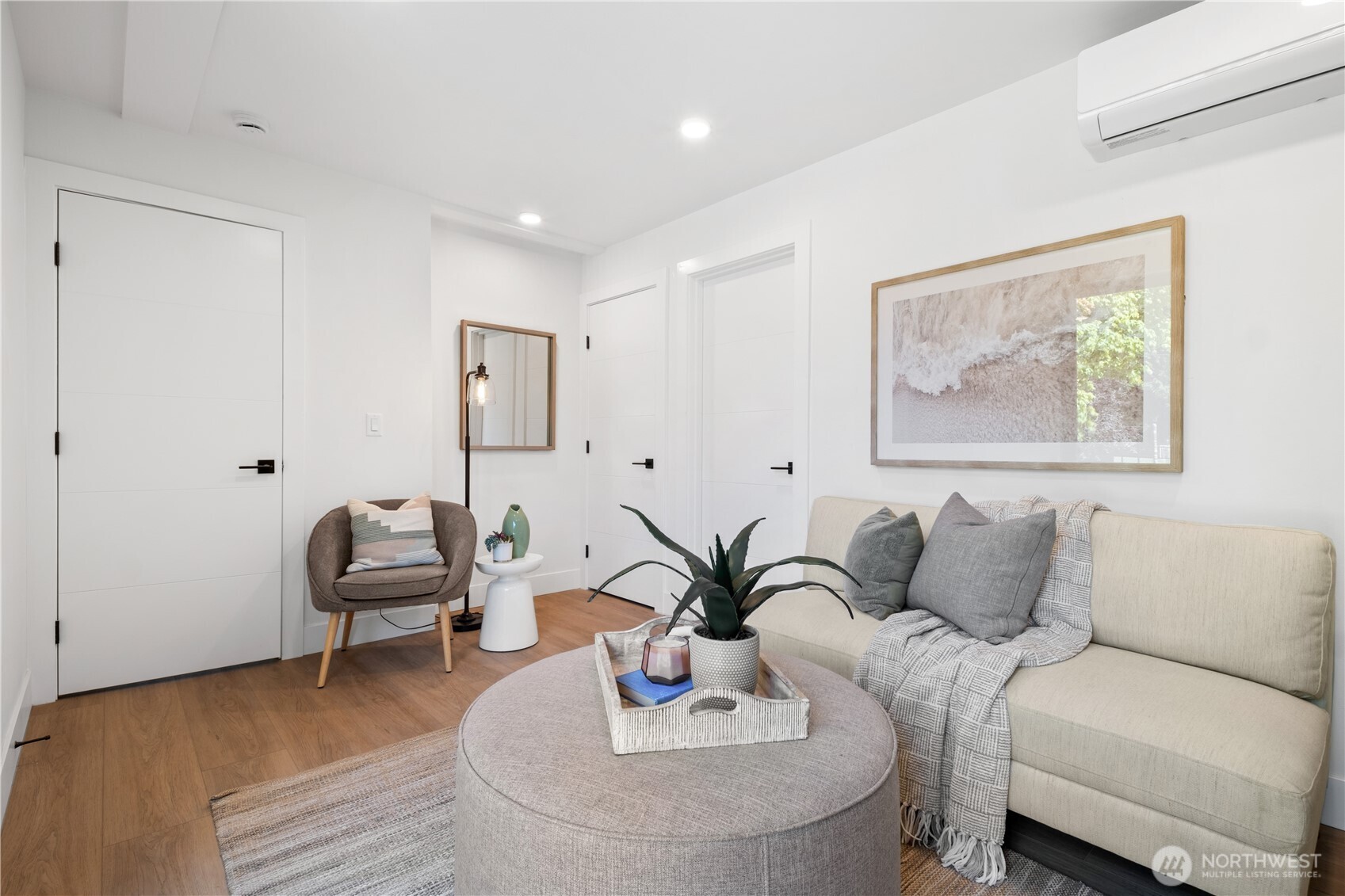 220 21st Avenue E, Seattle, WA 98112