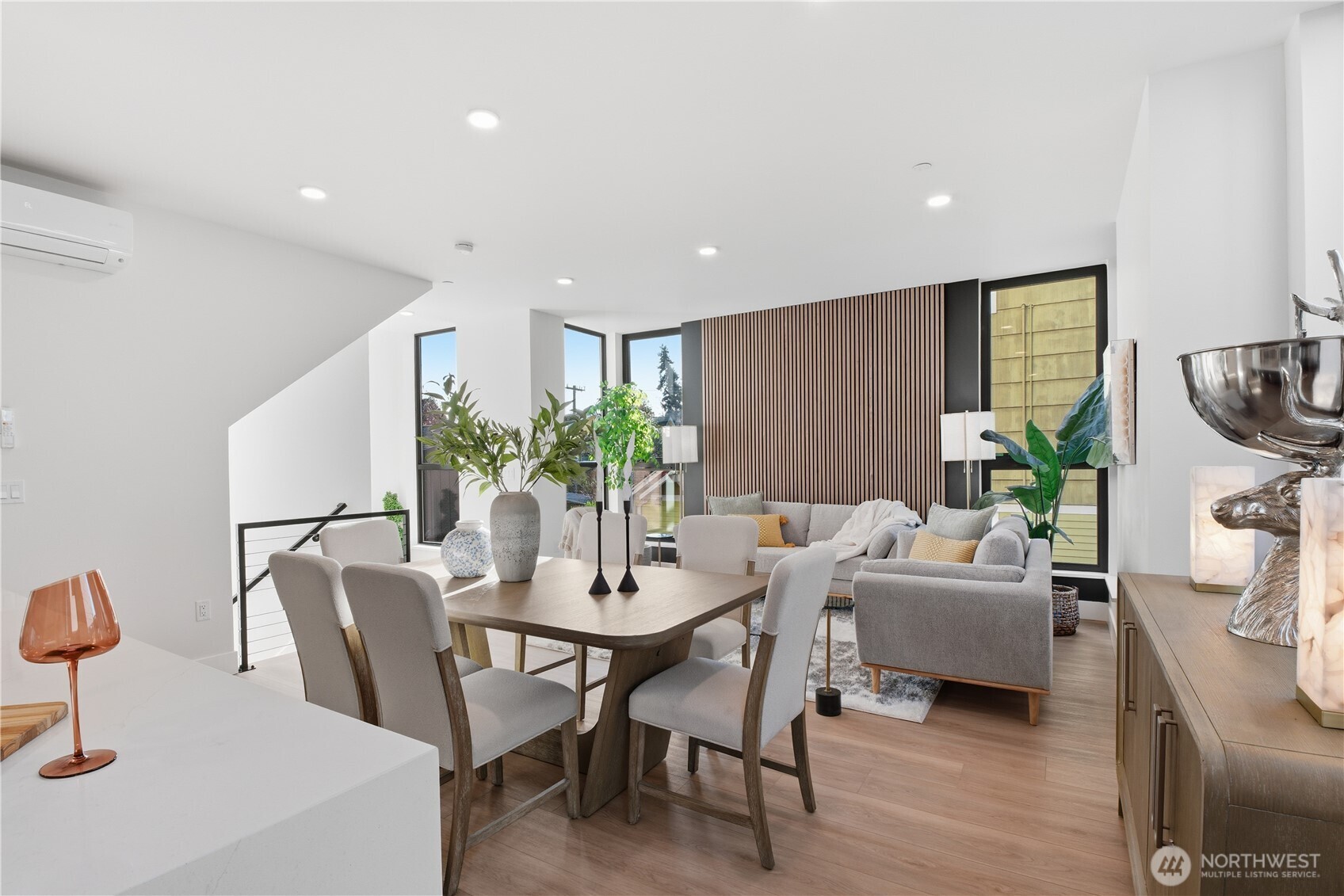 218 21st Avenue E, Seattle, WA 98112