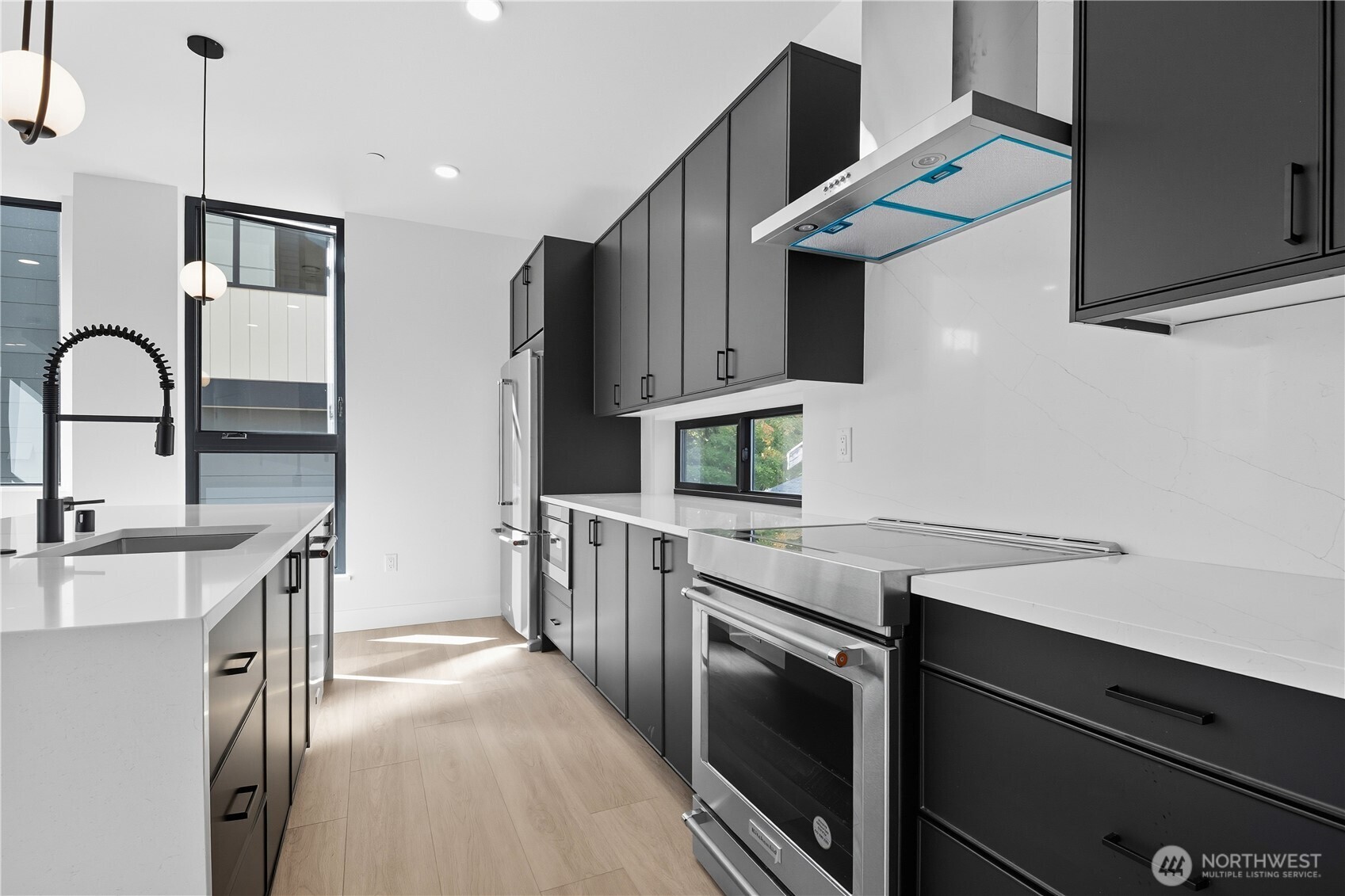 218 21st Avenue E, Seattle, WA 98112