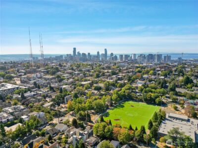 218 21st Avenue E, Seattle, WA 98112 - Photo 28