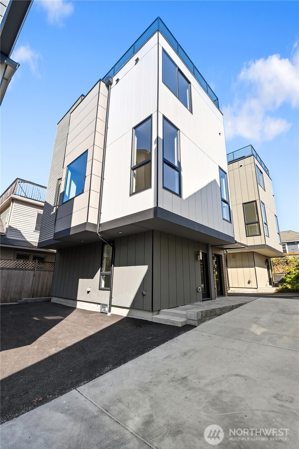 218 21st Avenue E, Seattle, WA 98112