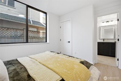 218 21st Avenue E, Seattle, WA 98112 - Photo 8