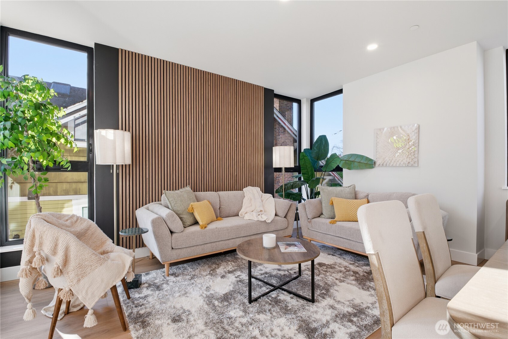 218 21st Avenue E, Seattle, WA 98112