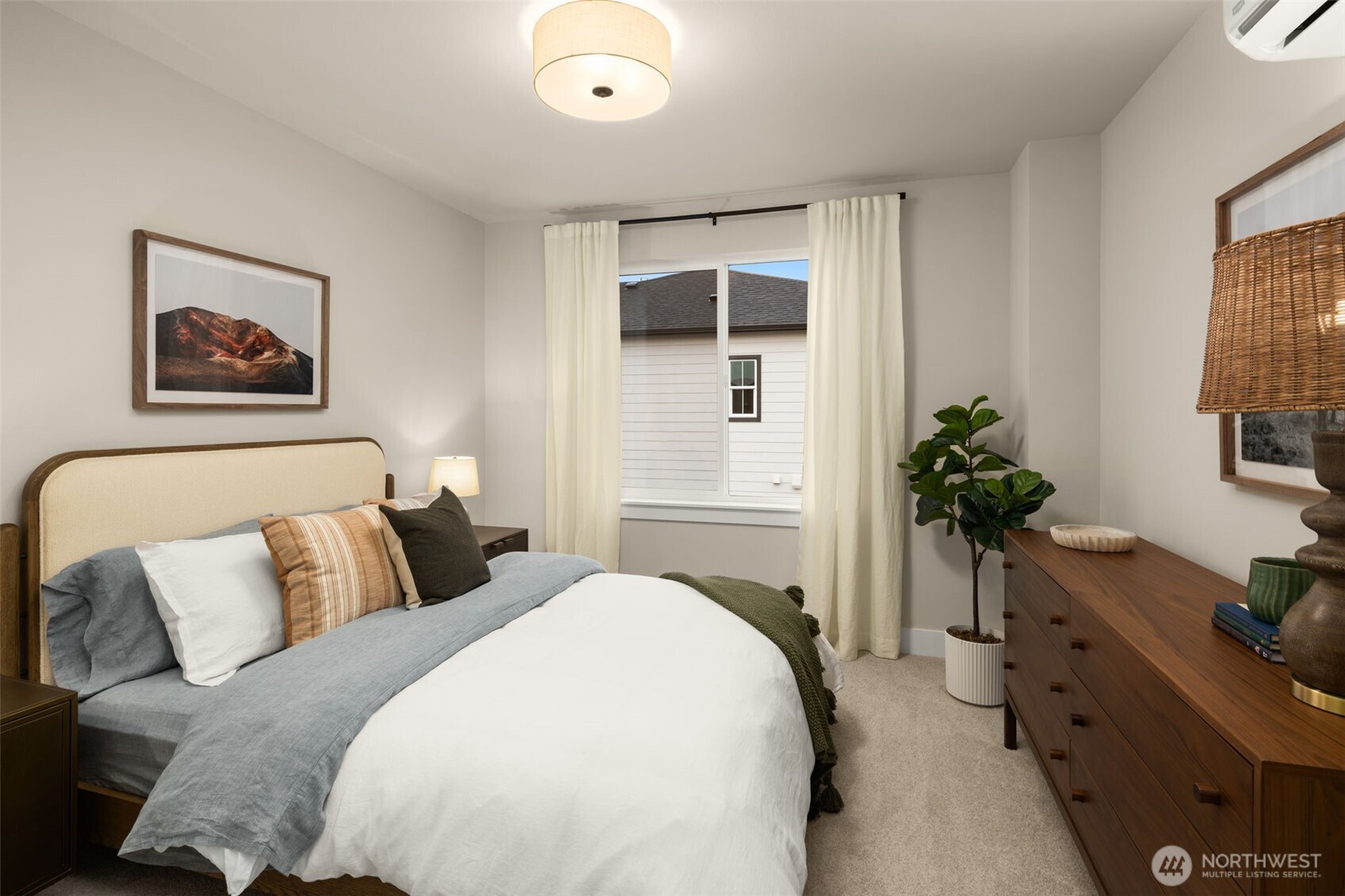 14306 149th Place NE #2, Woodinville, WA 98072