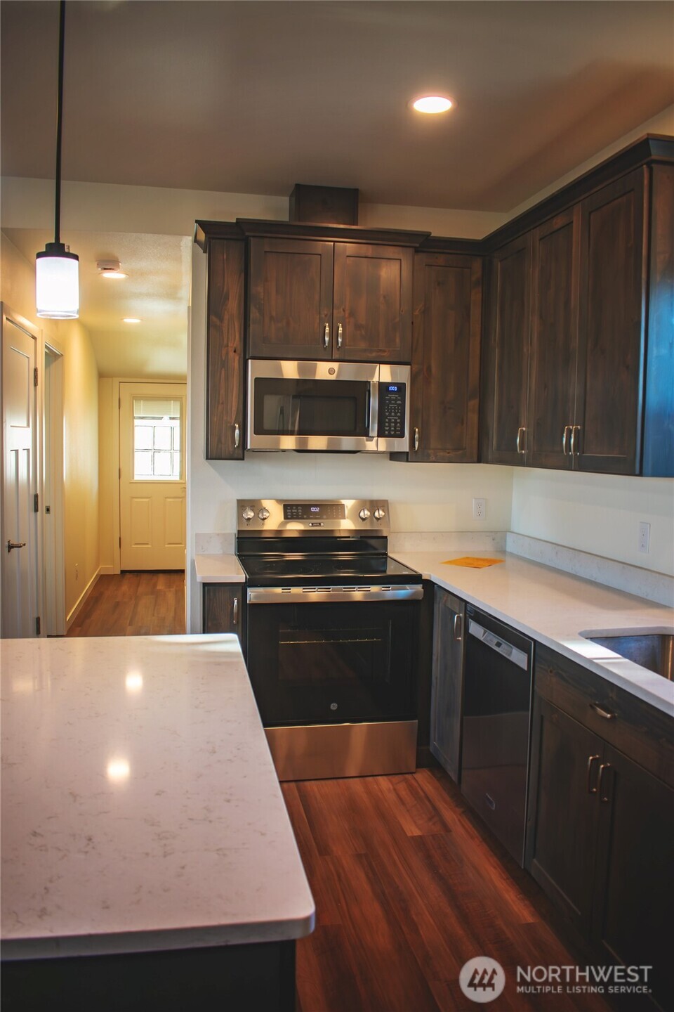 100 D Street , Endicott, WA 99125