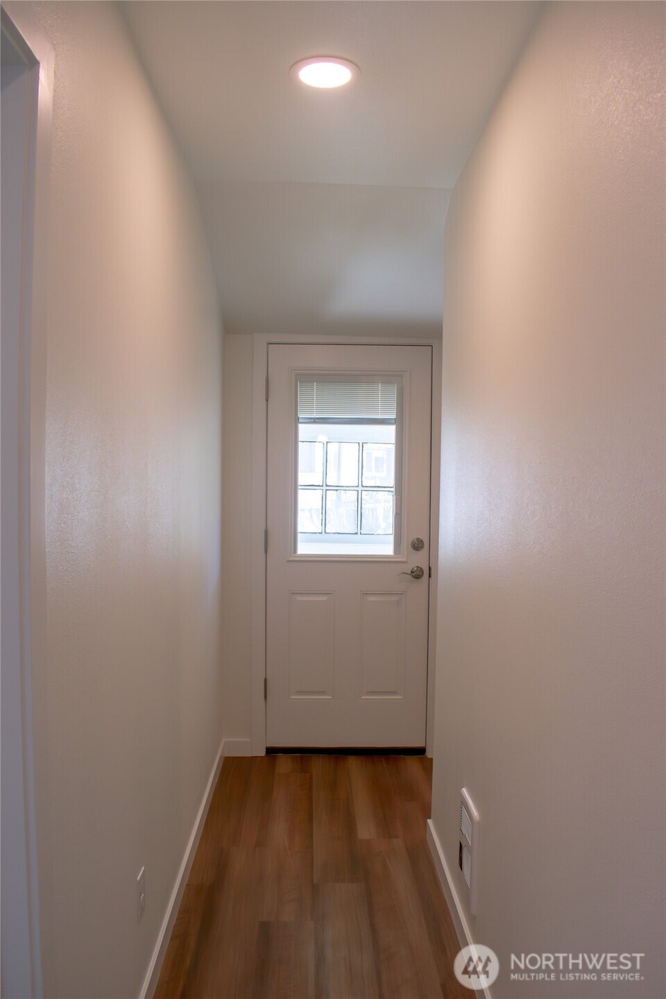 100 D Street , Endicott, WA 99125