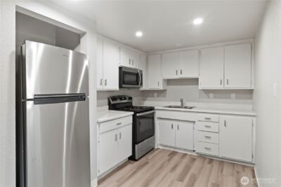 4809 S 252nd Place , Kent, WA 98032 - Photo 5