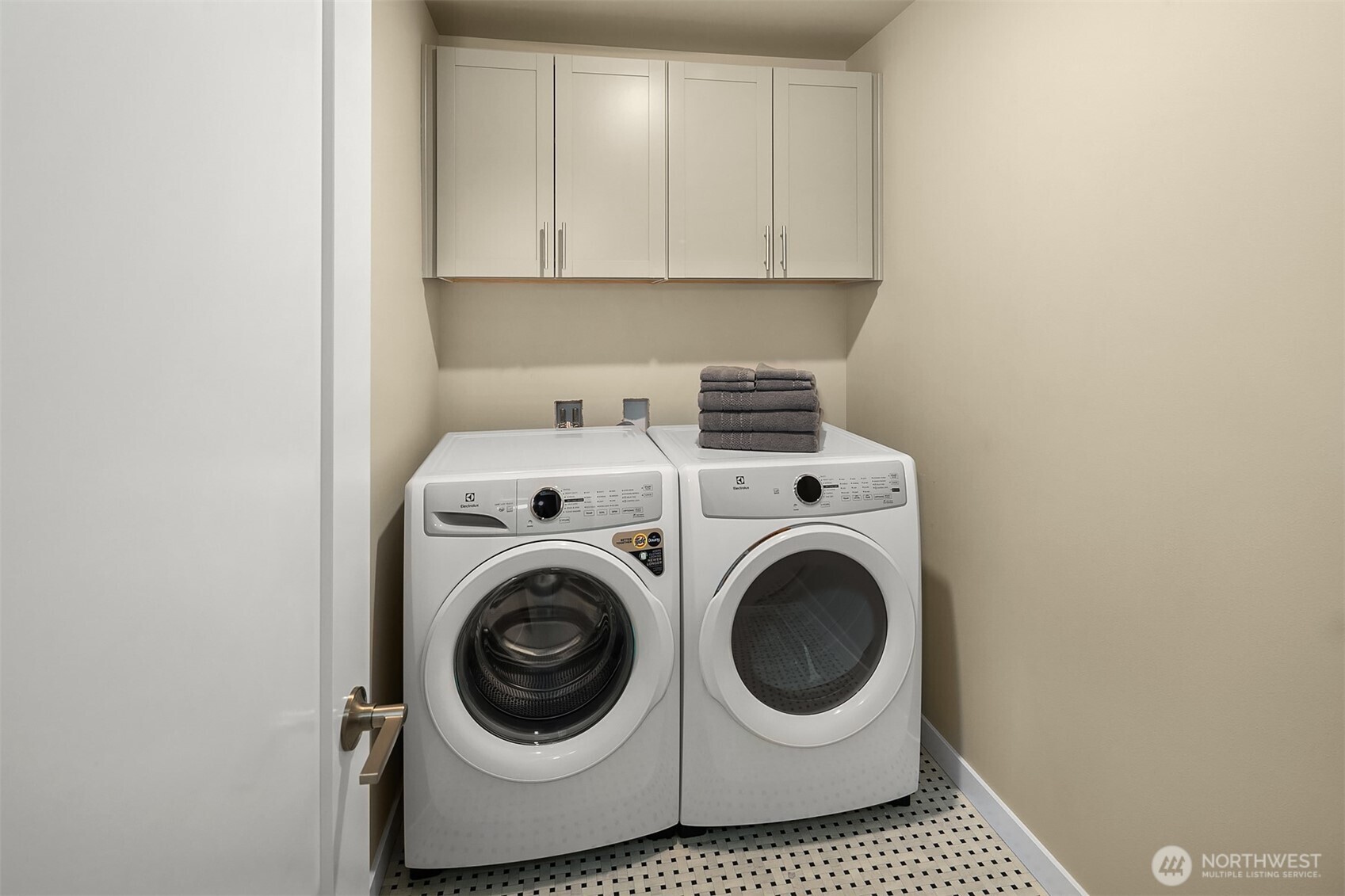 22928 80th Park West , Edmonds, WA 98026