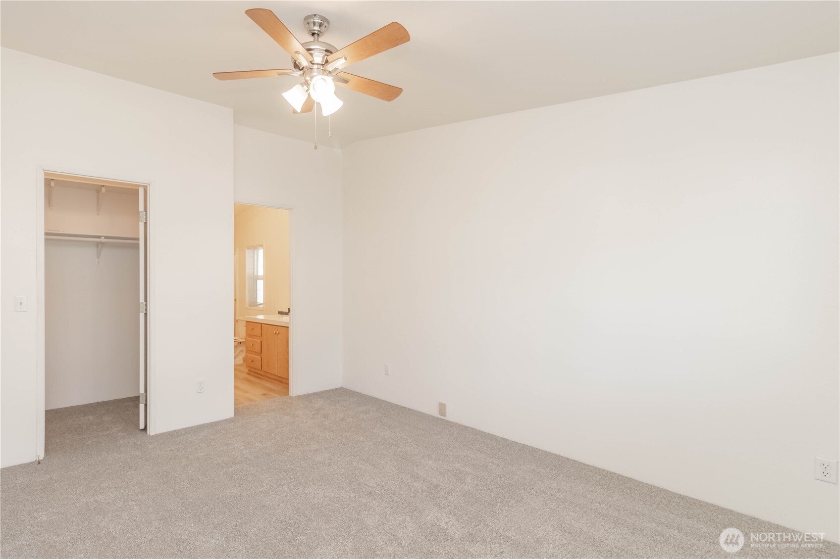 2611 S 288th St #38, Federal Way, WA 98003