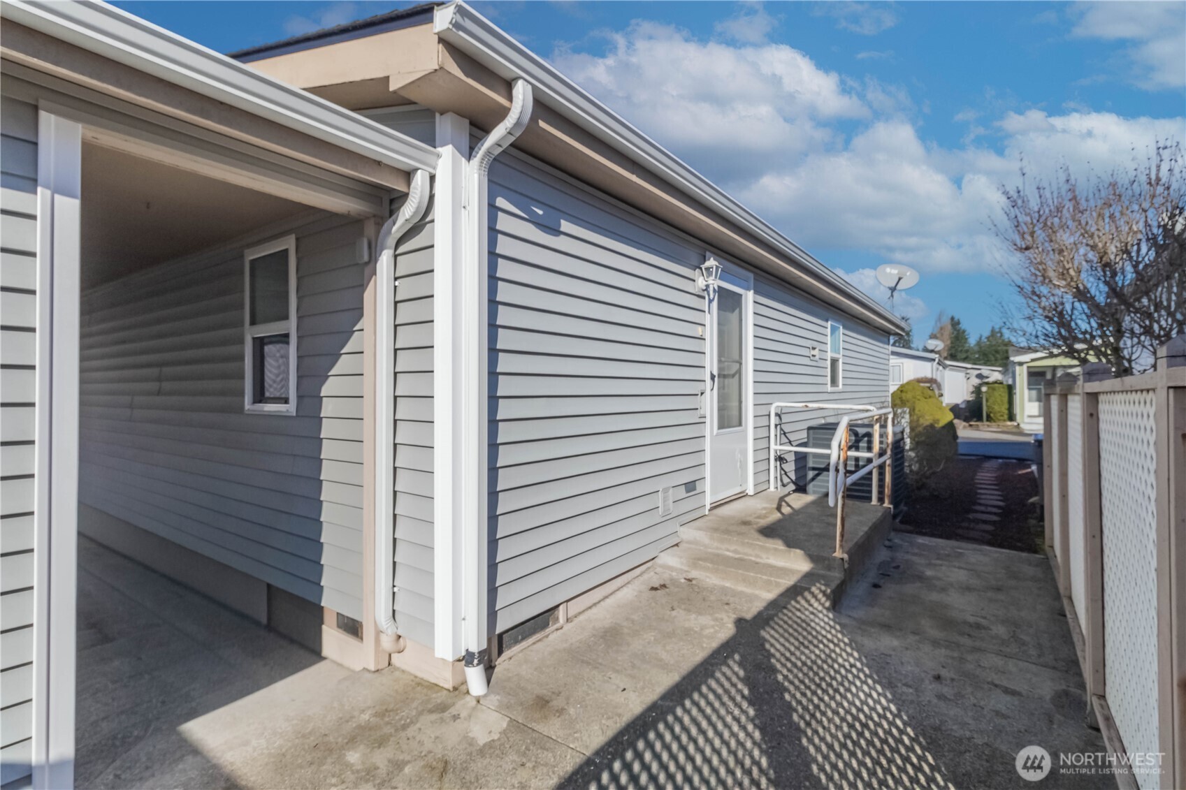 2611 S 288th St #38, Federal Way, WA 98003