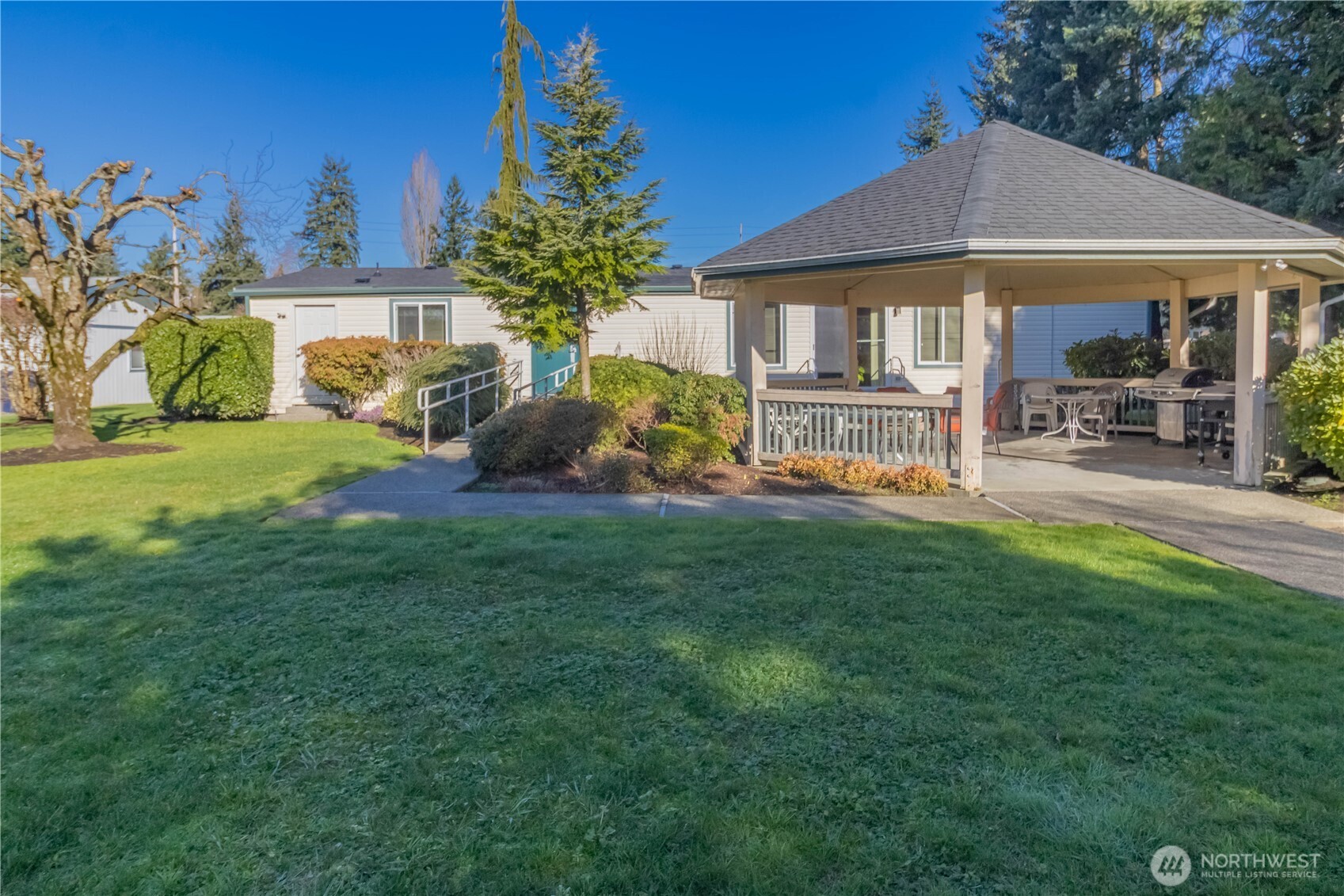 2611 S 288th St #38, Federal Way, WA 98003