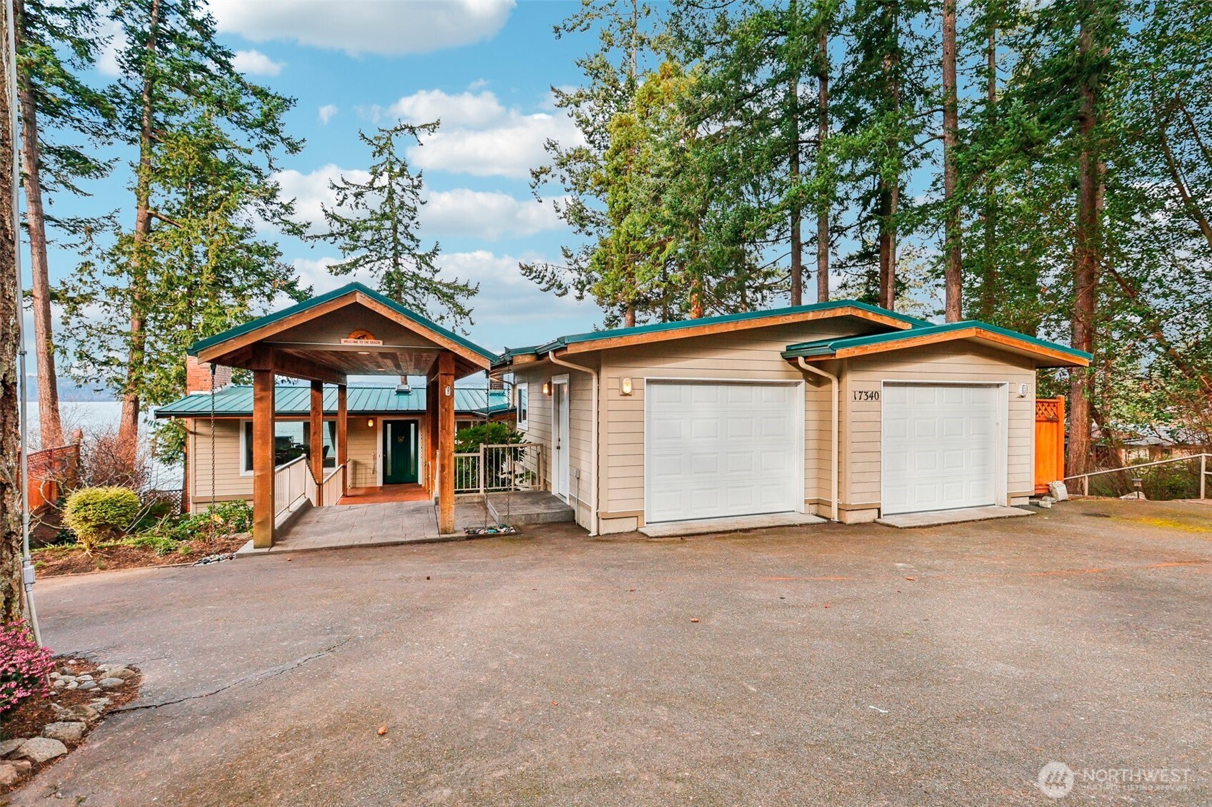 17340 Golden View Avenue , La Conner, WA 98257