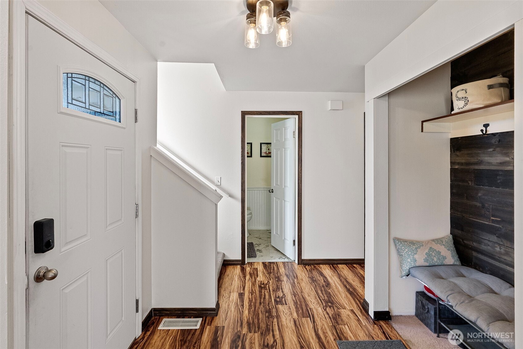 4844 NW Walgren Drive , Silverdale, WA 98383