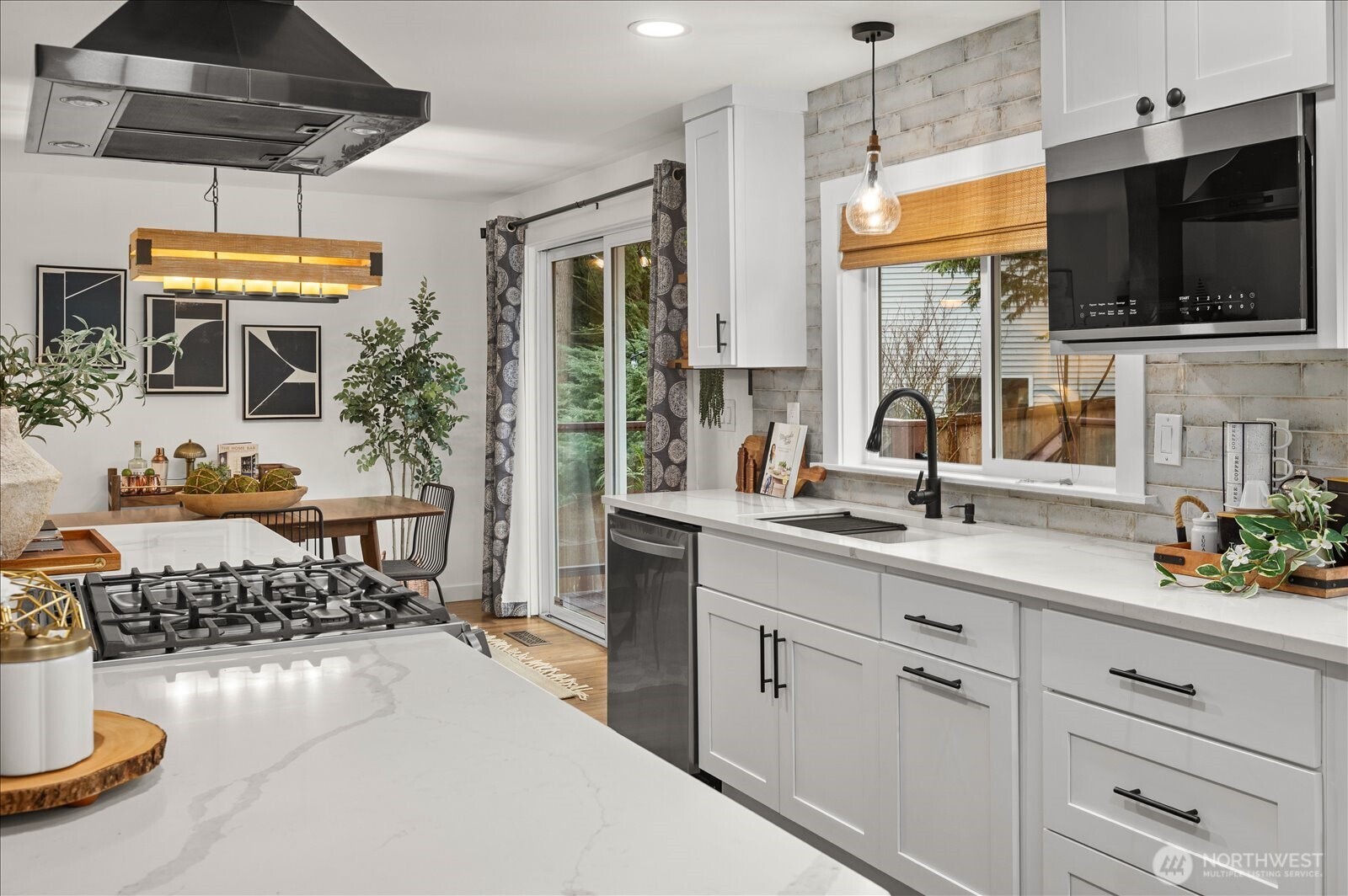 23409 94 Place W, Edmonds, WA 98020