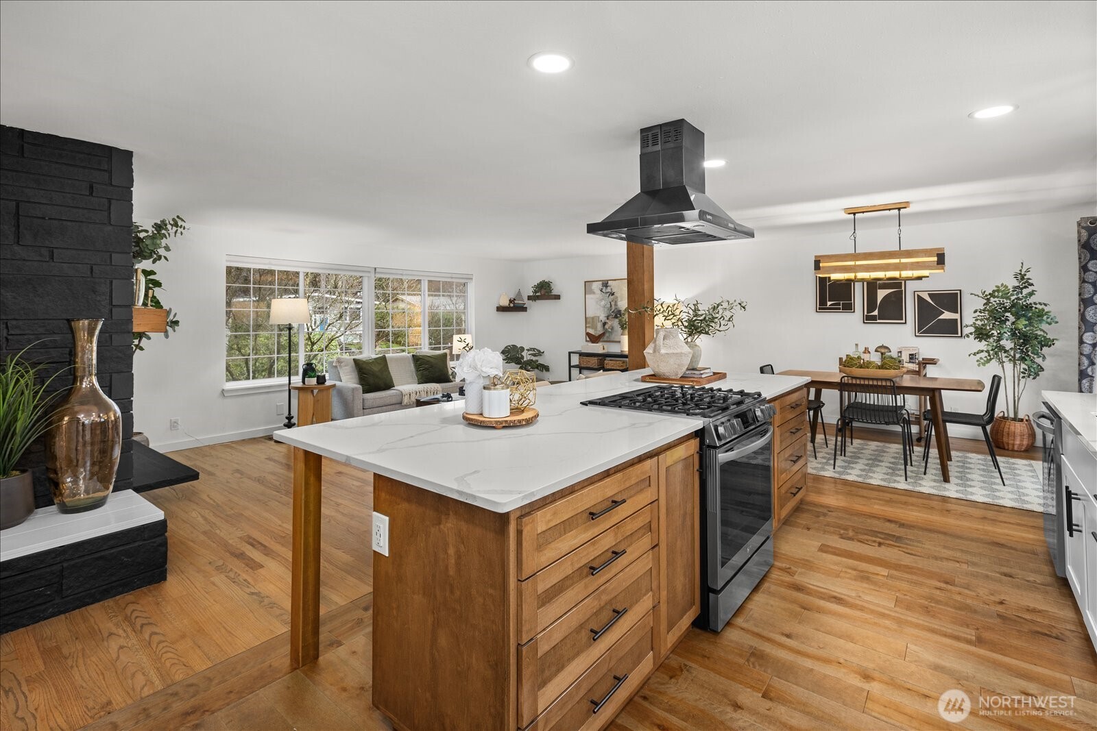 23409 94 Place W, Edmonds, WA 98020