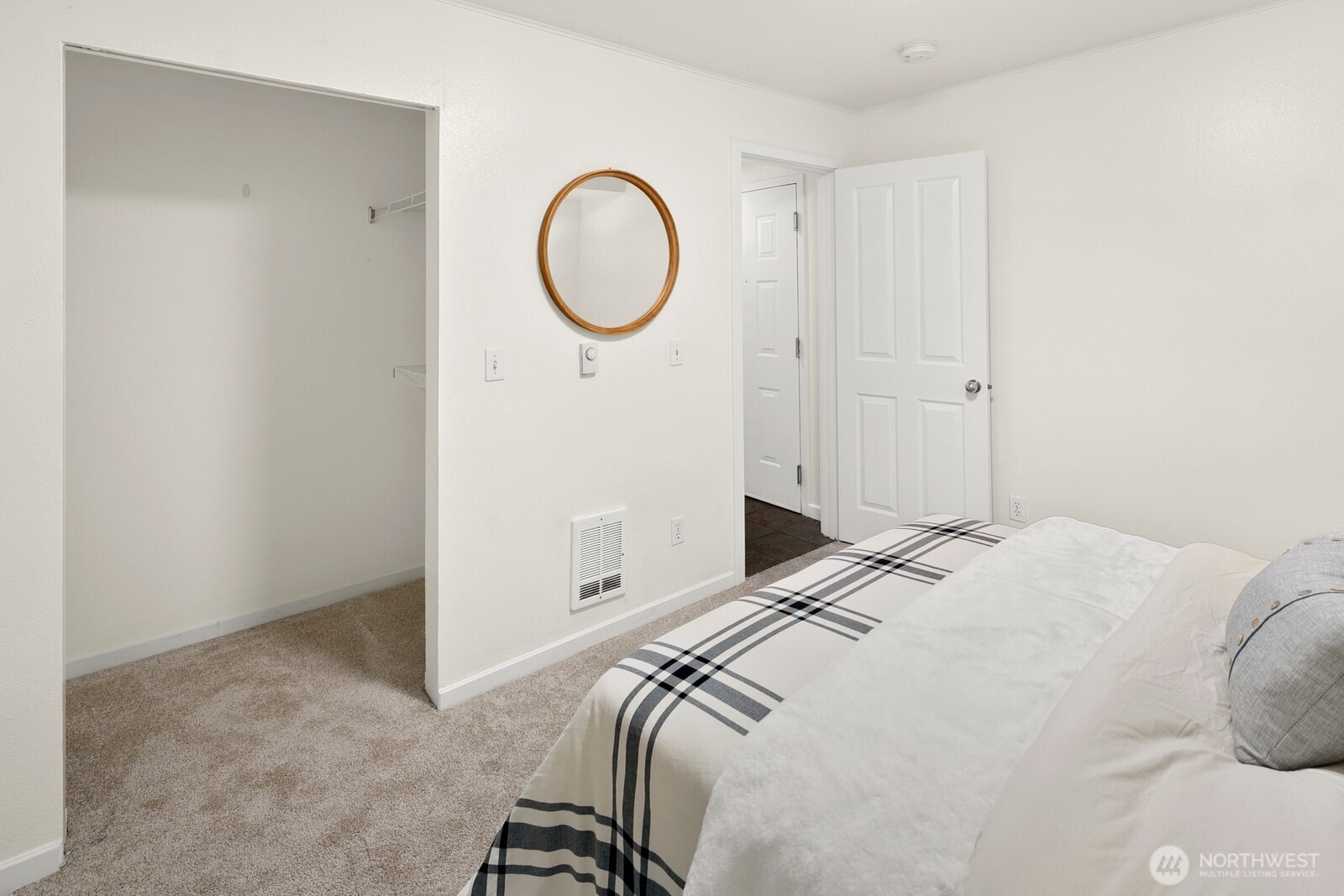 1504 Aurora Avenue N #311, Seattle, WA 98109