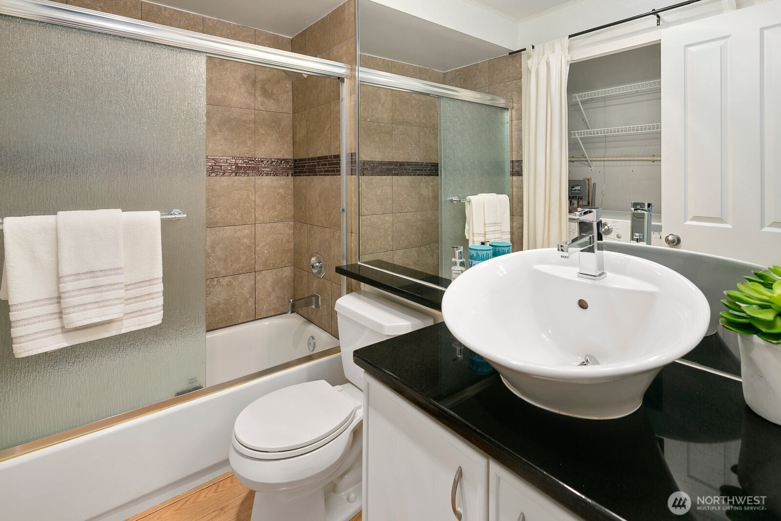 1504 Aurora Avenue N #311, Seattle, WA 98109