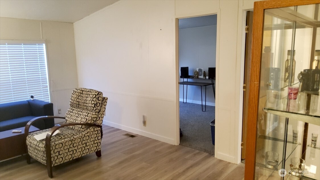 3333 228th Street SE #23, Bothell, WA 98021-8952