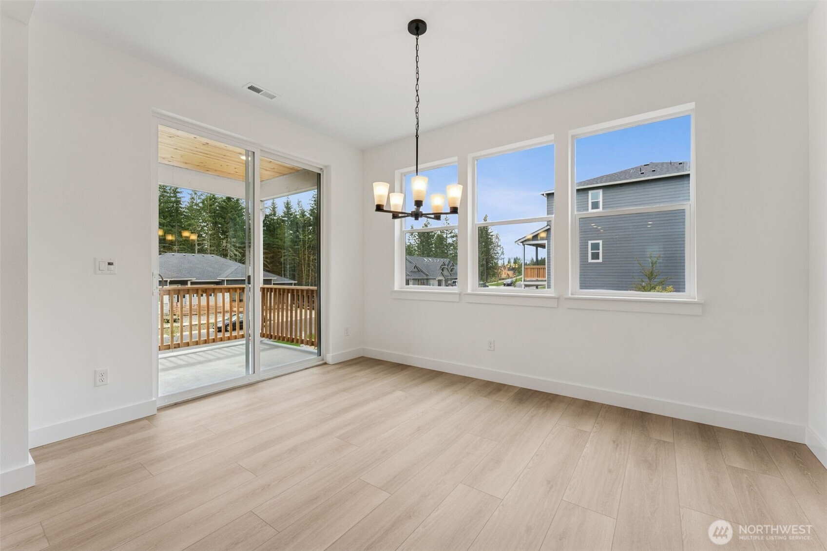 15706 210th Avenue E #312, Bonney Lake, WA 98391