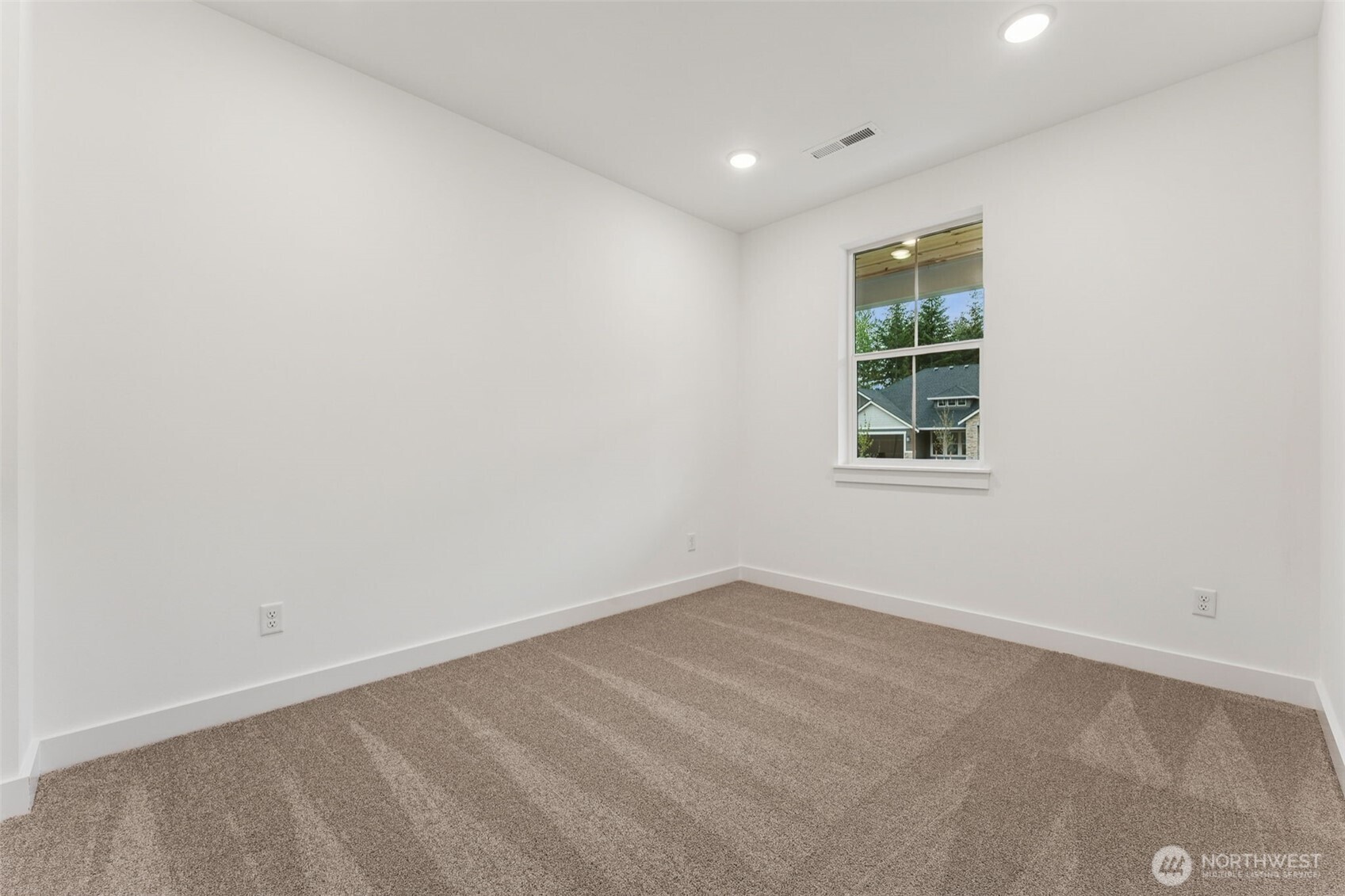 15706 210th Avenue E #312, Bonney Lake, WA 98391