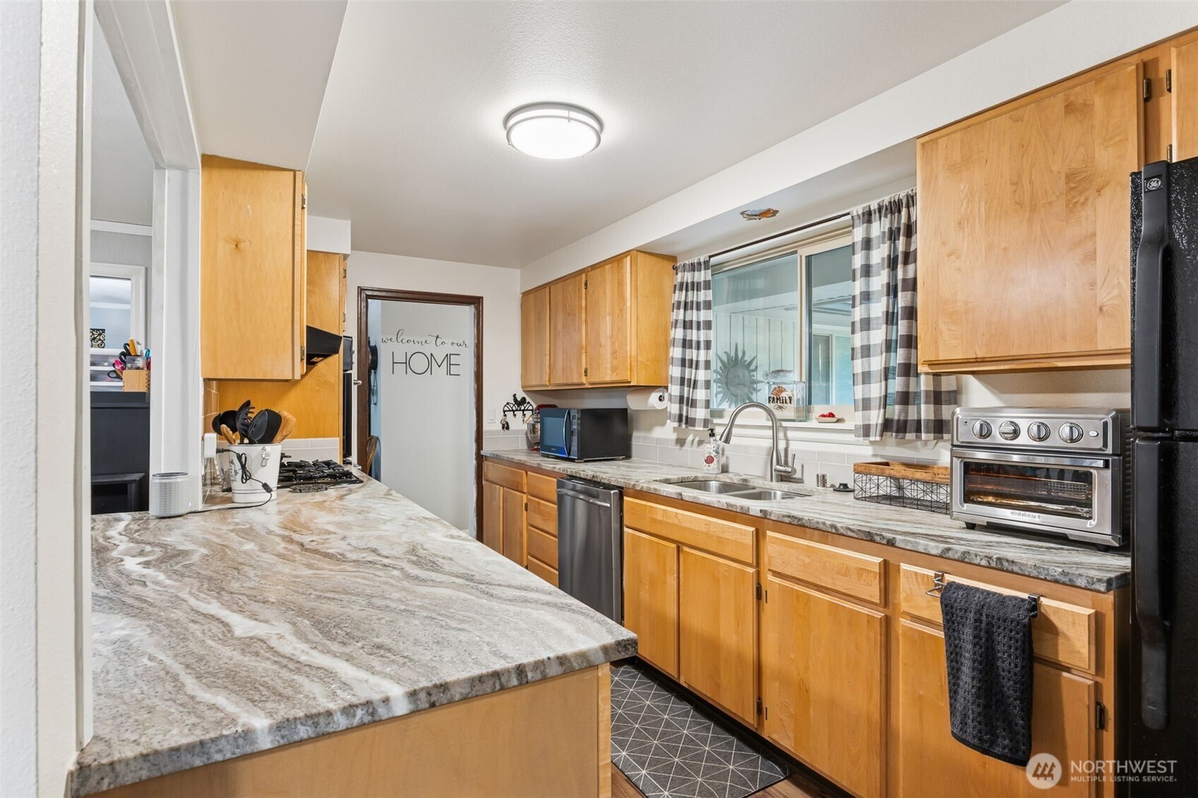 5700 Cooper Point Road NW, Olympia, WA 98502